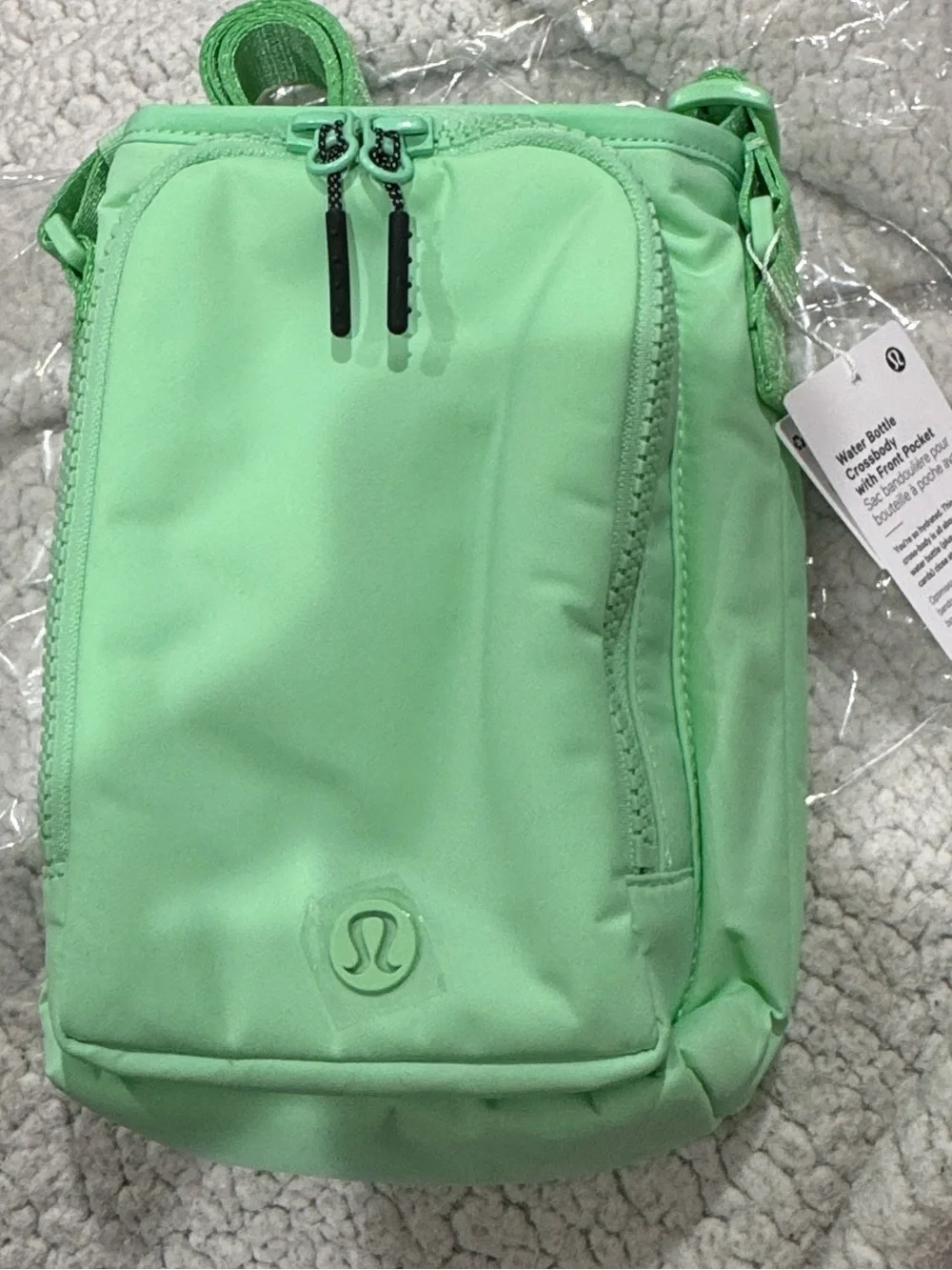 Lululemon Lime / Rainforest Green Crossbody Water Bottle with Front Pocket